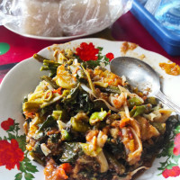 Warung Pecel Yu Tin food