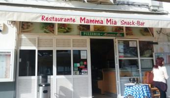 Pizzaria Mamma Mia food