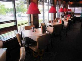 Ruby Tuesday inside