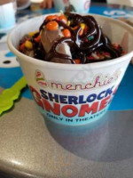 Menchie's Frozen Yogurt food