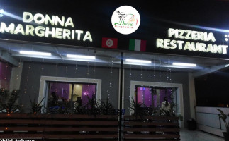 Donna Margherita outside