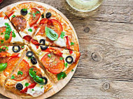 Pizza Bella Bruck An Der Mur food