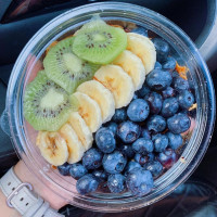 Frutta Bowls food