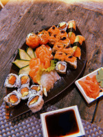 Sushi Mishi food