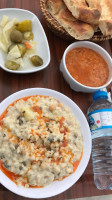 Lezzet Lokantası food