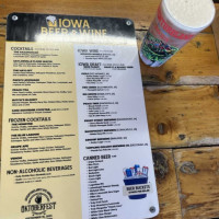 Iowa Beer Wine Shop food