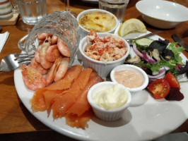 The Pilot Boat Inn food