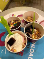 Menchie’s Frozen Yogurt food