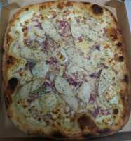 A Casetta Pizzeria food