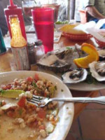 Mariscos Marias food