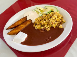 Mi Pueblo Salvadorian #1 food