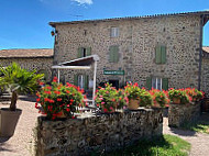 L'auberge Du Presbytere outside