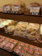 Diamond Bakery inside