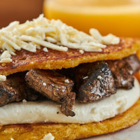 Saman Arepas Bistro food