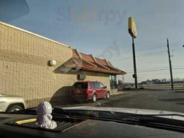 Mcdonald's outside