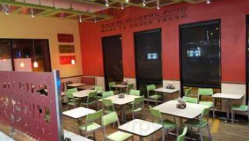 Del Taco inside