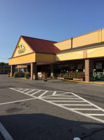 Donelan's Supermarket outside