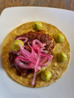 La tostada y la guayaba food