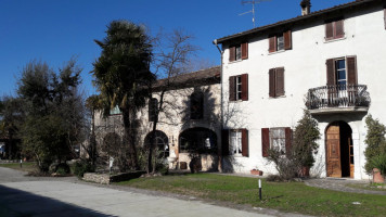 Cascina Sguazzarina outside