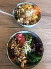 Waikiki Poke Bowl food