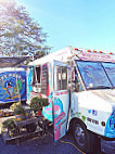 Dino's Gourmet Food Truck outside