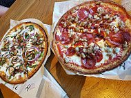 Mod Pizza food