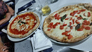 Pizzeria Vesuvio food