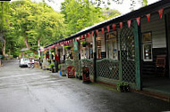 Woodlands Tea Room outside