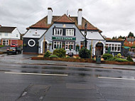 Rose And Crown outside