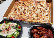 Ledo Pizza food