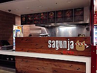 Sushi Sagunja food