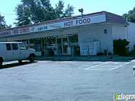 Roadrunner Food Stores outside