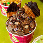 Menchie's Frozen Yogurt Doral food