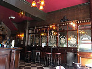 Horse And Groom inside