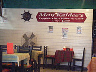 May Kaidee Vegetarian inside