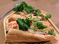 Be's Noodles Banh Mi food