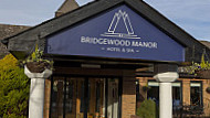 Bridgewood Manor outside