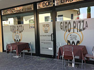 Giro Pizza Doc inside