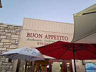 Buon Appetito outside