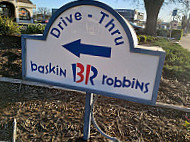 Baskin-robbins outside