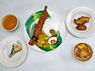 Roszita Nasi Berlauk food