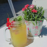 Moma Coffee Mons food