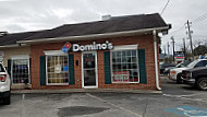 Domino's Pizza outside