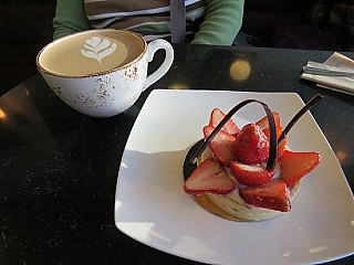 Sucre Patisserie & Cafe