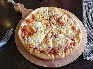 PIZZA AVANTI