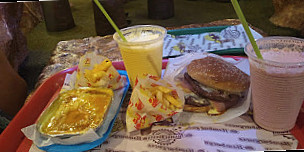 Mr Layton Burger Villavicencio