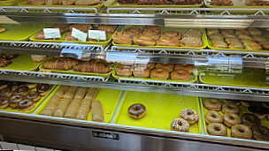 Yummy Donuts Deli