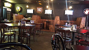 Pazzo's Pizza Pub