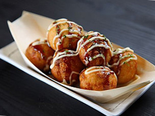 Takoyaki Viral Sedap Sengoti Depan Maybank