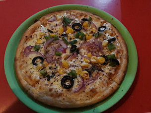 Laziz Pizza